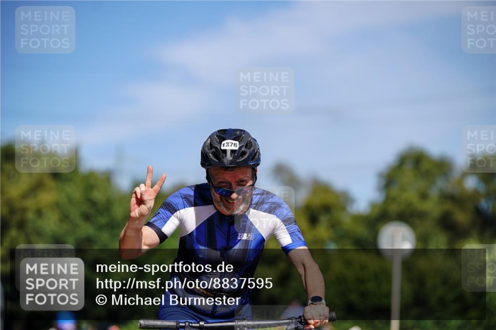 07.09.2025 - 19. Norderstedt Triathlon Michael Burmester http://msf.ph/oto/8837595 07.09.2025 12:55:32 Radfahren 1376 meine-sportfotos.de