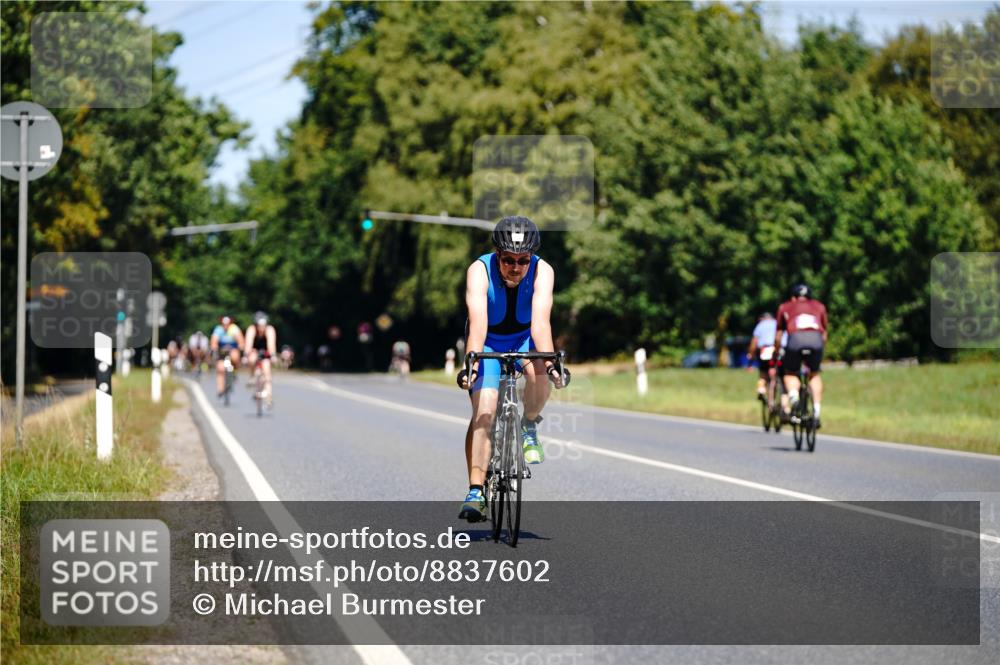 07.09.2025 - 19. Norderstedt Triathlon Michael Burmester http://msf.ph/oto/8837602 07.09.2025 12:55:35 Radfahren 750, 1376 meine-sportfotos.de