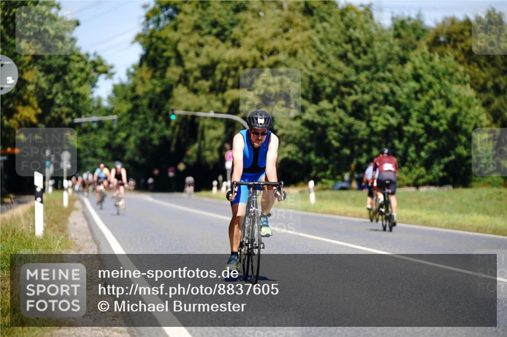 07.09.2025 - 19. Norderstedt Triathlon Michael Burmester http://msf.ph/oto/8837605 07.09.2025 12:55:35 Radfahren 750, 1376 meine-sportfotos.de