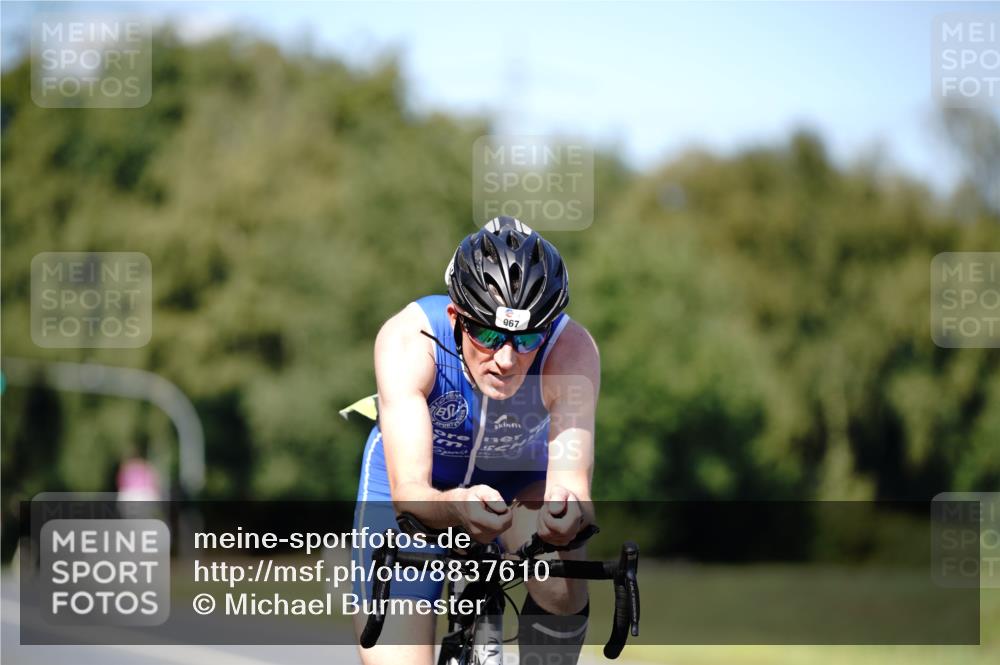 07.09.2025 - 19. Norderstedt Triathlon Michael Burmester http://msf.ph/oto/8837610 07.09.2025 14:19:00 Radfahren 967, 984 meine-sportfotos.de
