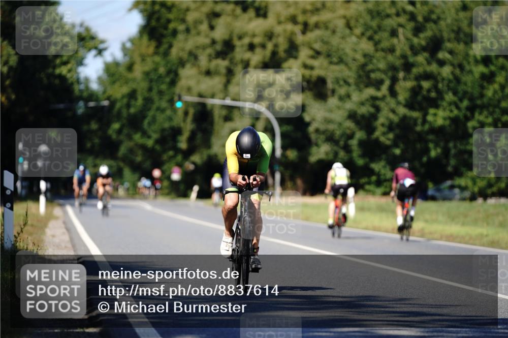 07.09.2025 - 19. Norderstedt Triathlon Michael Burmester http://msf.ph/oto/8837614 07.09.2025 14:19:03 Radfahren 967, 1031 meine-sportfotos.de