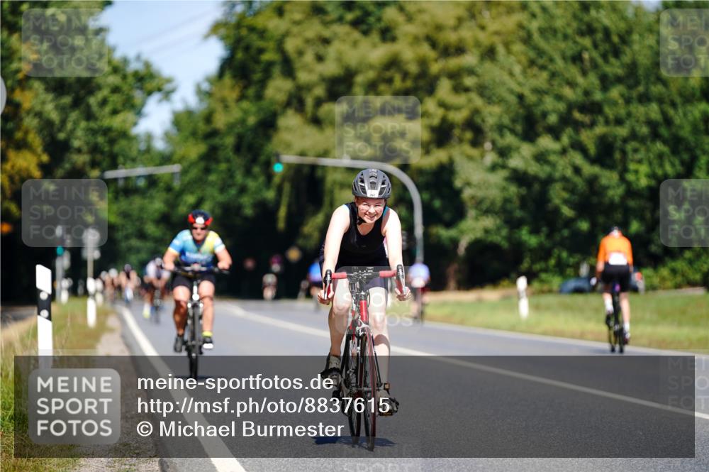 07.09.2025 - 19. Norderstedt Triathlon Michael Burmester http://msf.ph/oto/8837615 07.09.2025 12:55:41 Radfahren 262, 1353 meine-sportfotos.de