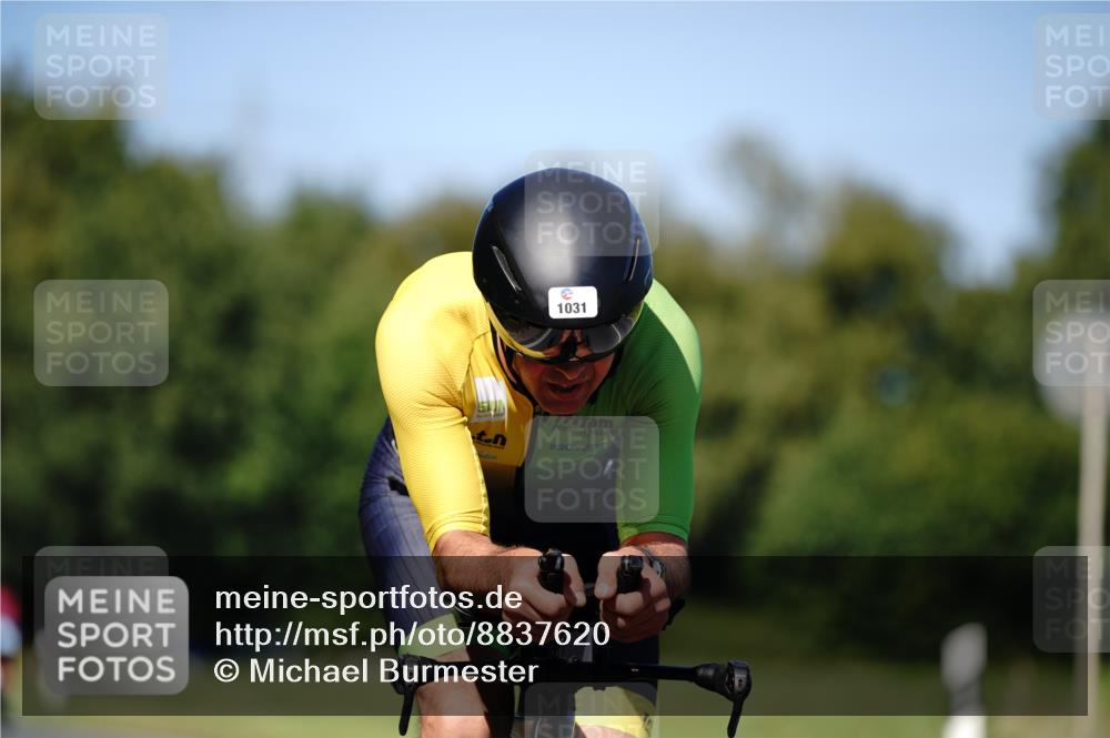 07.09.2025 - 19. Norderstedt Triathlon Michael Burmester http://msf.ph/oto/8837620 07.09.2025 14:19:05 Radfahren 1031 meine-sportfotos.de