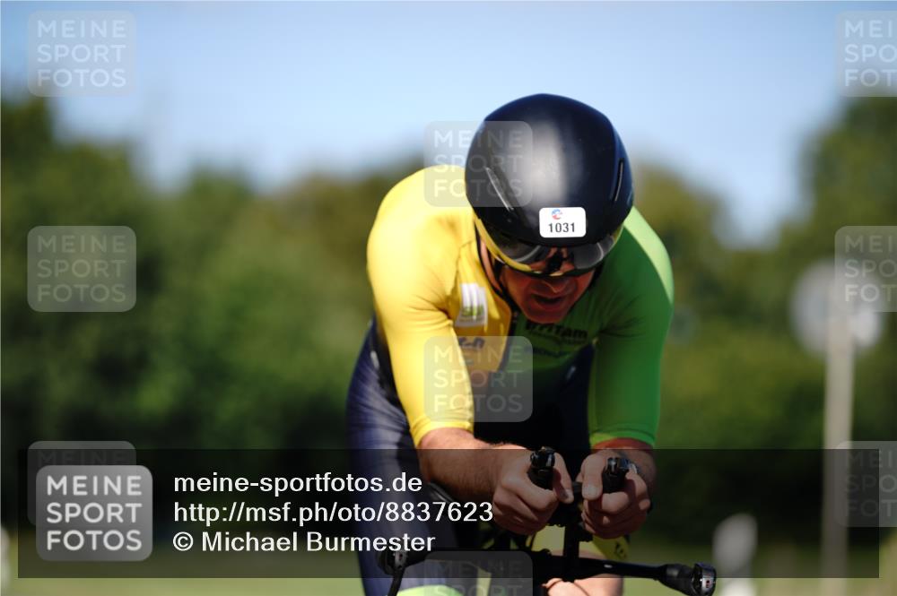 07.09.2025 - 19. Norderstedt Triathlon Michael Burmester http://msf.ph/oto/8837623 07.09.2025 14:19:05 Radfahren 1031 meine-sportfotos.de