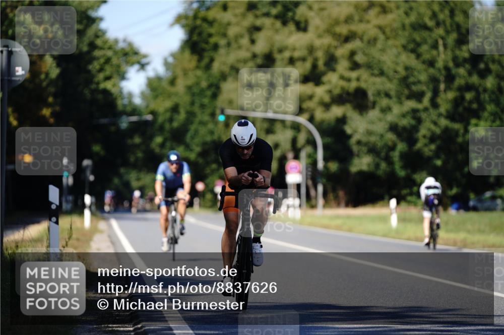 07.09.2025 - 19. Norderstedt Triathlon Michael Burmester http://msf.ph/oto/8837626 07.09.2025 14:19:11 Radfahren 1000 meine-sportfotos.de