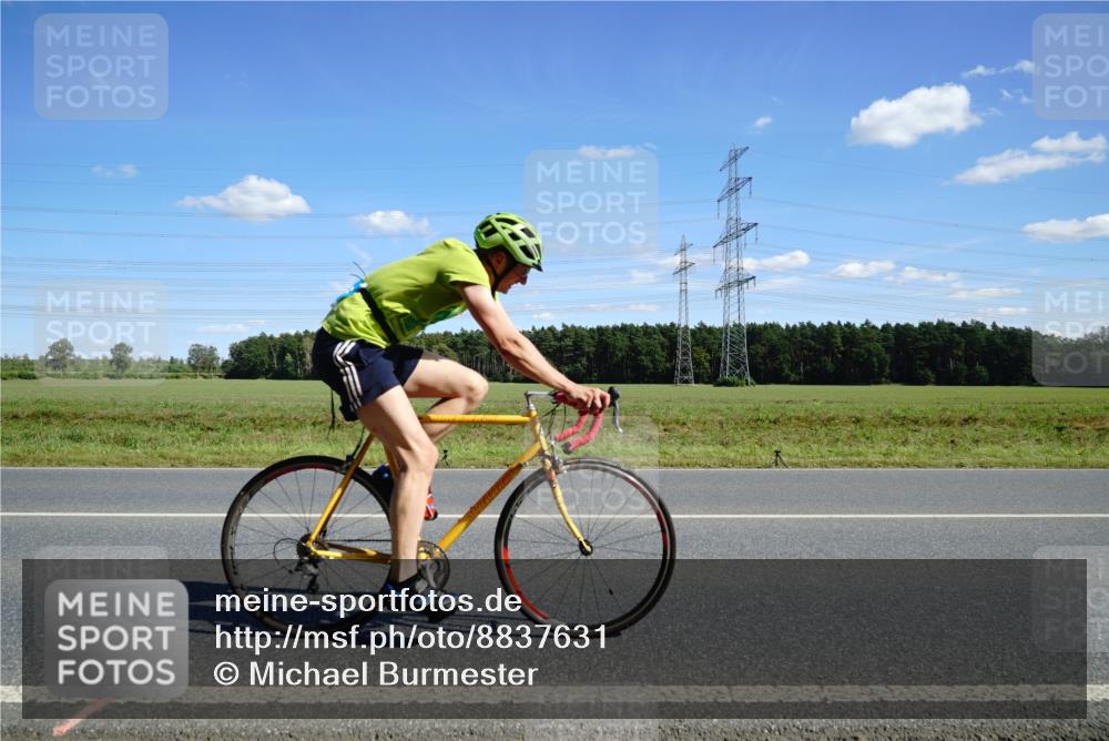 07.09.2025 - 19. Norderstedt Triathlon Michael Burmester http://msf.ph/oto/8837631 07.09.2025 14:11:15 Radfahren 1431, 1466 meine-sportfotos.de