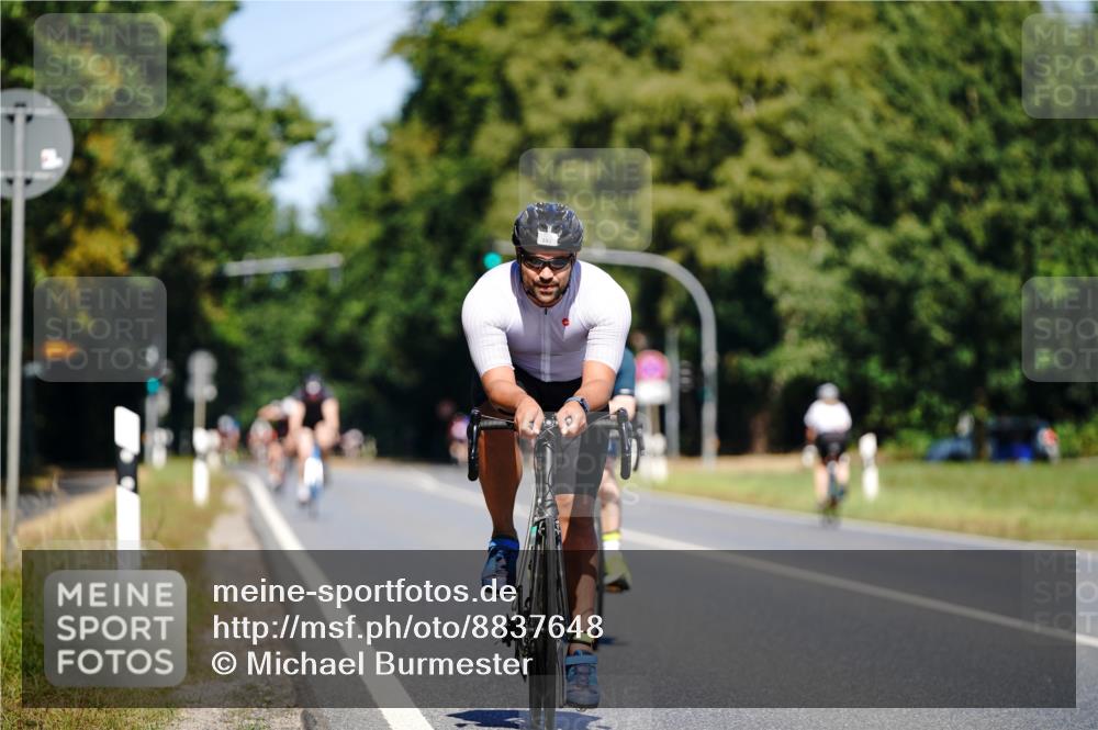 07.09.2025 - 19. Norderstedt Triathlon Michael Burmester http://msf.ph/oto/8837648 07.09.2025 12:55:49 Radfahren 193, 206 meine-sportfotos.de