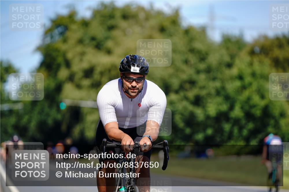 07.09.2025 - 19. Norderstedt Triathlon Michael Burmester http://msf.ph/oto/8837650 07.09.2025 12:55:50 Radfahren 193, 206 meine-sportfotos.de