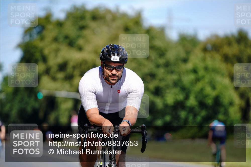 07.09.2025 - 19. Norderstedt Triathlon Michael Burmester http://msf.ph/oto/8837653 07.09.2025 12:55:50 Radfahren 193, 206 meine-sportfotos.de