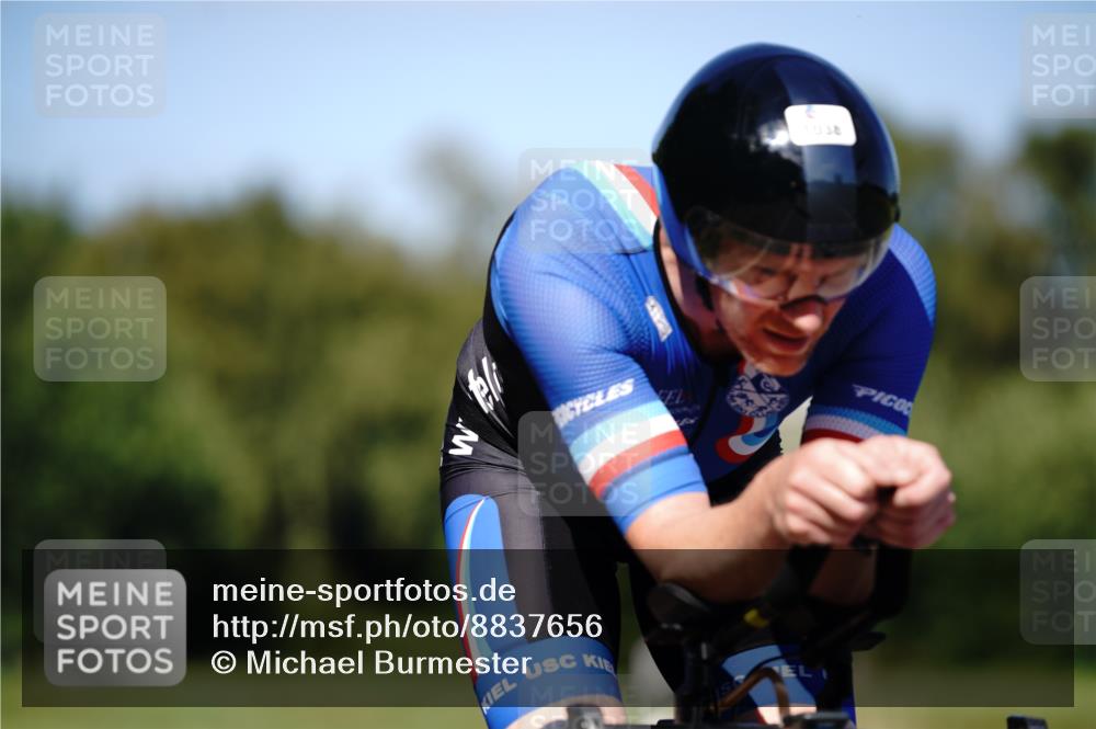 07.09.2025 - 19. Norderstedt Triathlon Michael Burmester http://msf.ph/oto/8837656 07.09.2025 14:19:26 Radfahren 1038, 1467 meine-sportfotos.de