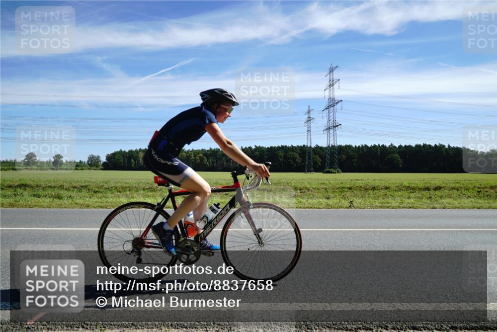 07.09.2025 - 19. Norderstedt Triathlon Michael Burmester http://msf.ph/oto/8837658 07.09.2025 12:03:17 Radfahren 737, 761 meine-sportfotos.de