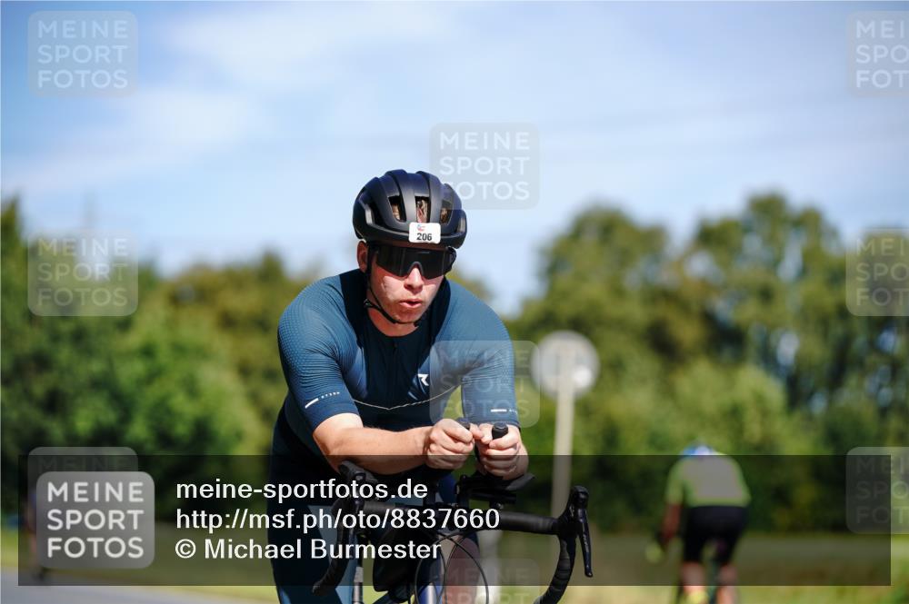 07.09.2025 - 19. Norderstedt Triathlon Michael Burmester http://msf.ph/oto/8837660 07.09.2025 12:55:51 Radfahren 193, 206 meine-sportfotos.de