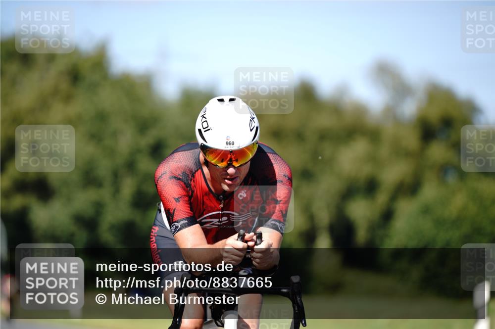 07.09.2025 - 19. Norderstedt Triathlon Michael Burmester http://msf.ph/oto/8837665 07.09.2025 14:19:39 Radfahren 960, 990, 992 meine-sportfotos.de