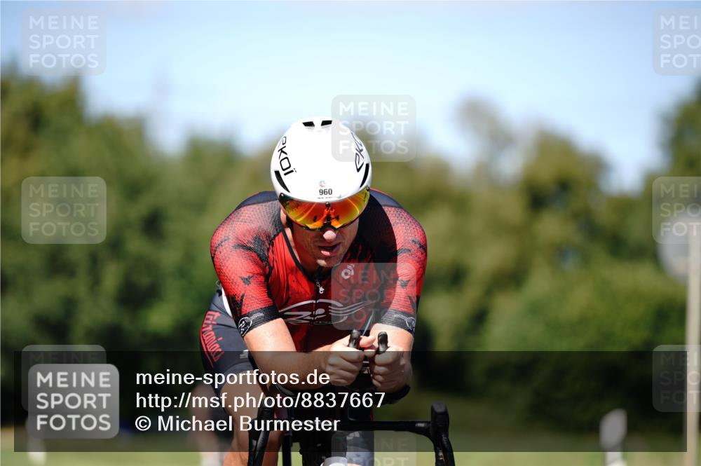 07.09.2025 - 19. Norderstedt Triathlon Michael Burmester http://msf.ph/oto/8837667 07.09.2025 14:19:39 Radfahren 960, 990, 992 meine-sportfotos.de