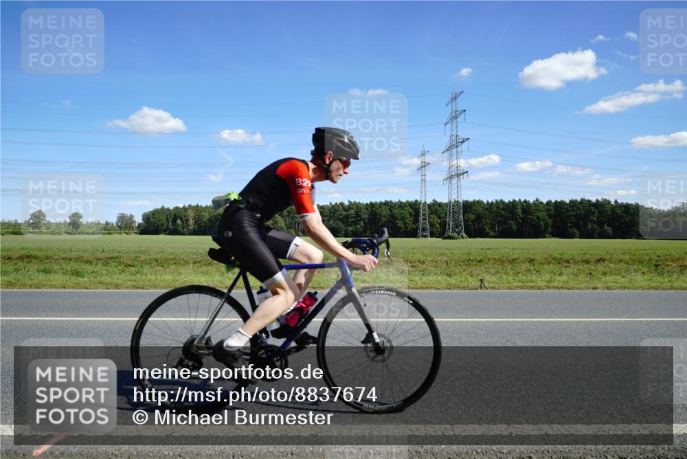 07.09.2025 - 19. Norderstedt Triathlon Michael Burmester http://msf.ph/oto/8837674 07.09.2025 14:11:33 Radfahren 970 meine-sportfotos.de