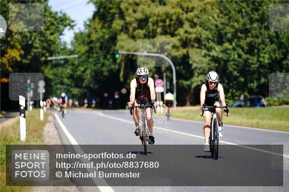 07.09.2025 - 19. Norderstedt Triathlon Michael Burmester http://msf.ph/oto/8837680 07.09.2025 12:55:59 Radfahren 177, 707, 1391 meine-sportfotos.de