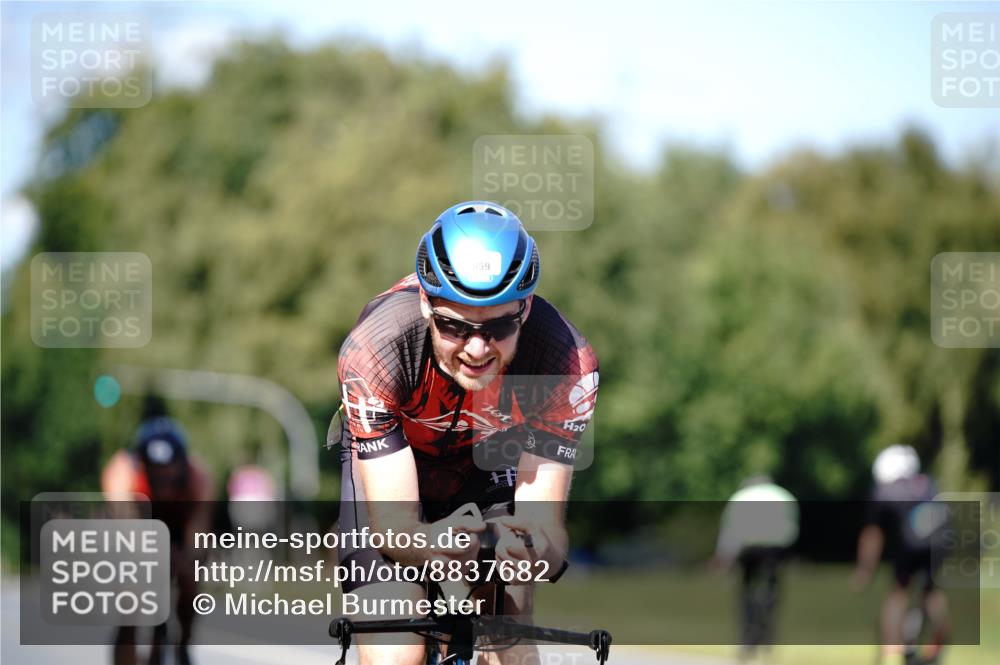 07.09.2025 - 19. Norderstedt Triathlon Michael Burmester http://msf.ph/oto/8837682 07.09.2025 14:19:43 Radfahren 959, 961, 992 meine-sportfotos.de