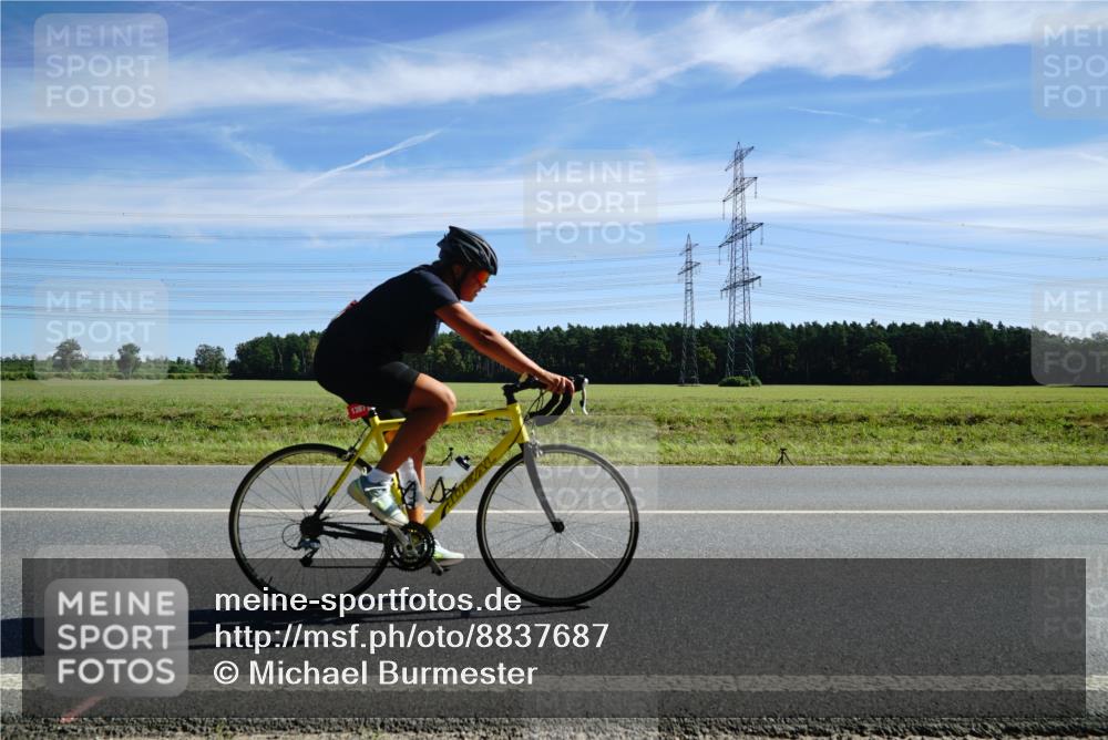 07.09.2025 - 19. Norderstedt Triathlon Michael Burmester http://msf.ph/oto/8837687 07.09.2025 12:03:25 Radfahren 1387 meine-sportfotos.de
