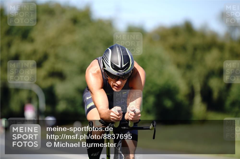 07.09.2025 - 19. Norderstedt Triathlon Michael Burmester http://msf.ph/oto/8837695 07.09.2025 14:19:57 Radfahren 876, 1457, 1468 meine-sportfotos.de