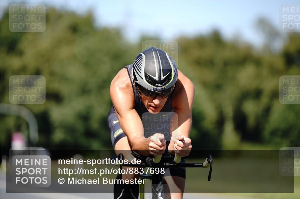 07.09.2025 - 19. Norderstedt Triathlon Michael Burmester http://msf.ph/oto/8837698 07.09.2025 14:19:57 Radfahren 876, 1457, 1468 meine-sportfotos.de
