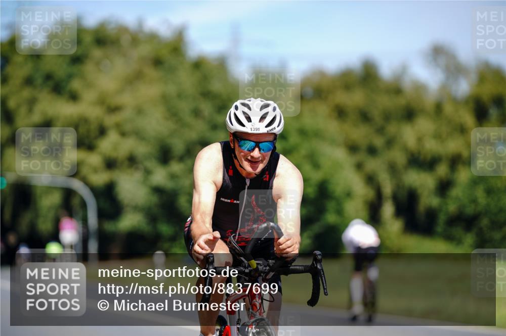 07.09.2025 - 19. Norderstedt Triathlon Michael Burmester http://msf.ph/oto/8837699 07.09.2025 12:56:01 Radfahren 707, 1391 meine-sportfotos.de
