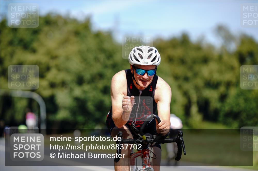 07.09.2025 - 19. Norderstedt Triathlon Michael Burmester http://msf.ph/oto/8837702 07.09.2025 12:56:01 Radfahren 707, 1391 meine-sportfotos.de