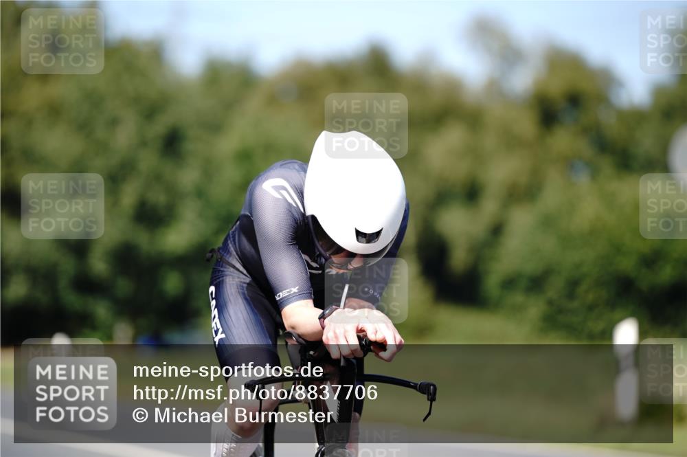 07.09.2025 - 19. Norderstedt Triathlon Michael Burmester http://msf.ph/oto/8837706 07.09.2025 14:19:59 Radfahren 876, 1457, 1468 meine-sportfotos.de