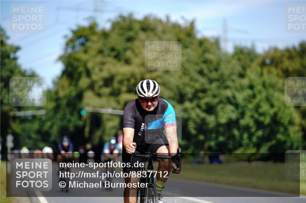 07.09.2025 - 19. Norderstedt Triathlon Michael Burmester http://msf.ph/oto/8837712 07.09.2025 12:56:10 Radfahren 336 meine-sportfotos.de