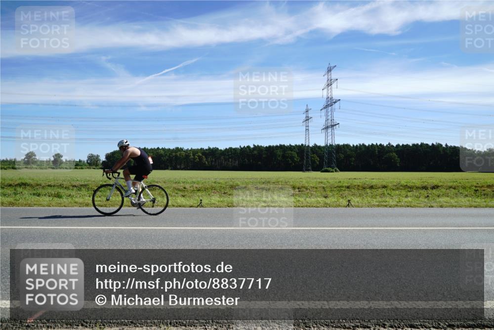 07.09.2025 - 19. Norderstedt Triathlon Michael Burmester http://msf.ph/oto/8837717 07.09.2025 12:03:34 Radfahren  meine-sportfotos.de