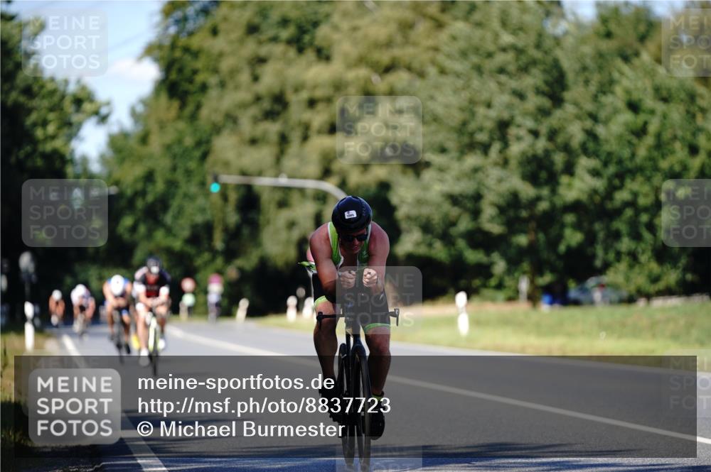 07.09.2025 - 19. Norderstedt Triathlon Michael Burmester http://msf.ph/oto/8837723 07.09.2025 14:20:08 Radfahren 1005 meine-sportfotos.de