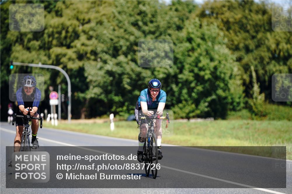 07.09.2025 - 19. Norderstedt Triathlon Michael Burmester http://msf.ph/oto/8837726 07.09.2025 12:56:13 Radfahren 171, 336, 337 meine-sportfotos.de