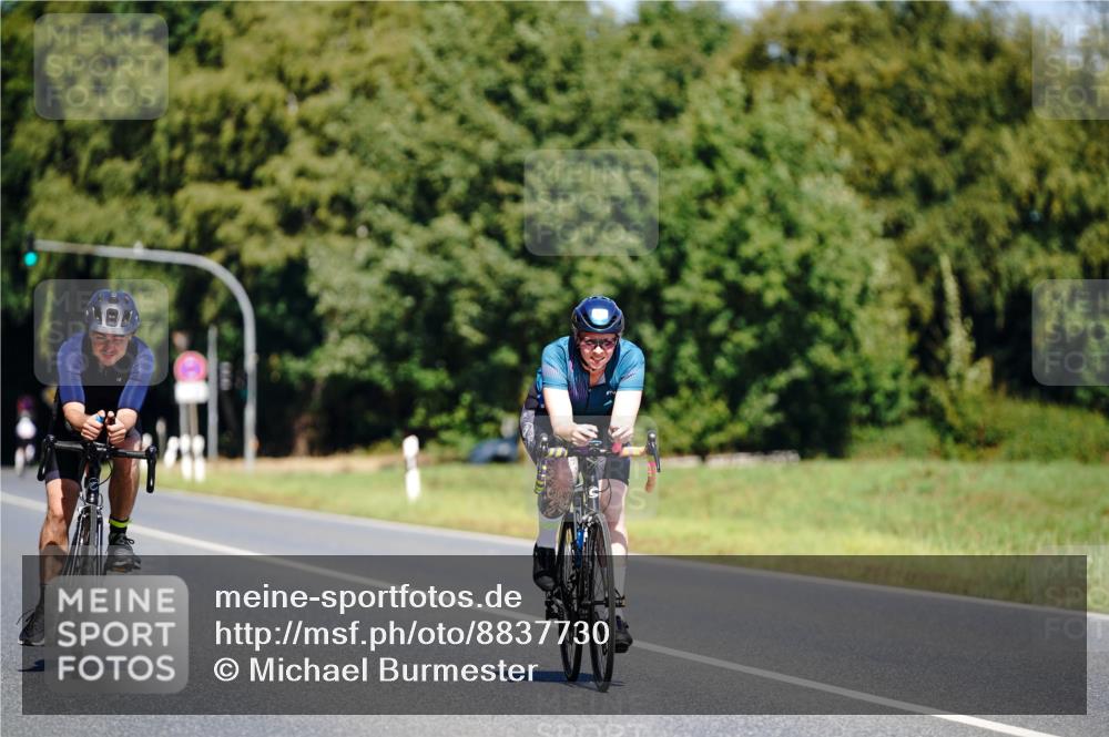 07.09.2025 - 19. Norderstedt Triathlon Michael Burmester http://msf.ph/oto/8837730 07.09.2025 12:56:13 Radfahren 171, 336, 337 meine-sportfotos.de