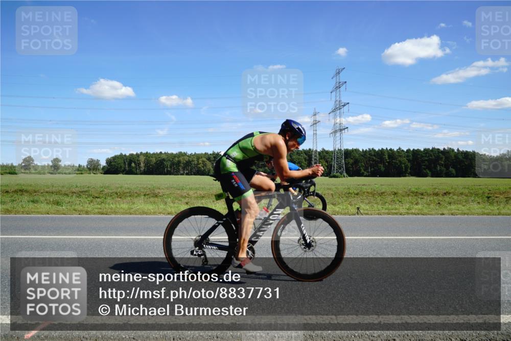 07.09.2025 - 19. Norderstedt Triathlon Michael Burmester http://msf.ph/oto/8837731 07.09.2025 14:11:46 Radfahren 369, 997, 1032 meine-sportfotos.de