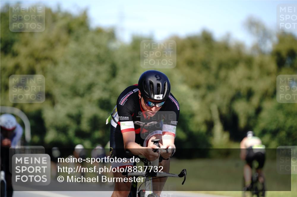 07.09.2025 - 19. Norderstedt Triathlon Michael Burmester http://msf.ph/oto/8837732 07.09.2025 14:20:12 Radfahren 388, 986, 1005, 1010 meine-sportfotos.de
