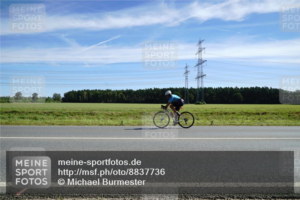 07.09.2025 - 19. Norderstedt Triathlon Michael Burmester http://msf.ph/oto/8837736 07.09.2025 12:03:36 Radfahren  meine-sportfotos.de