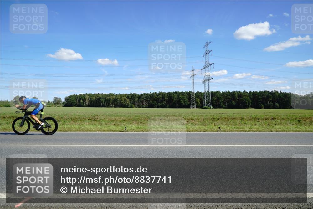 07.09.2025 - 19. Norderstedt Triathlon Michael Burmester http://msf.ph/oto/8837741 07.09.2025 14:11:47 Radfahren 369, 997, 1032 meine-sportfotos.de