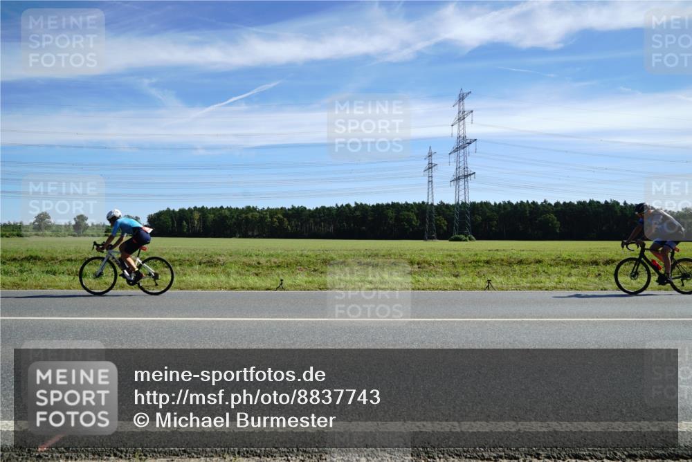 07.09.2025 - 19. Norderstedt Triathlon Michael Burmester http://msf.ph/oto/8837743 07.09.2025 12:03:36 Radfahren  meine-sportfotos.de
