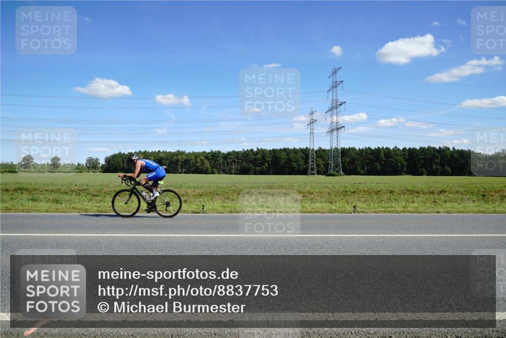 07.09.2025 - 19. Norderstedt Triathlon Michael Burmester http://msf.ph/oto/8837753 07.09.2025 14:11:53 Radfahren  meine-sportfotos.de