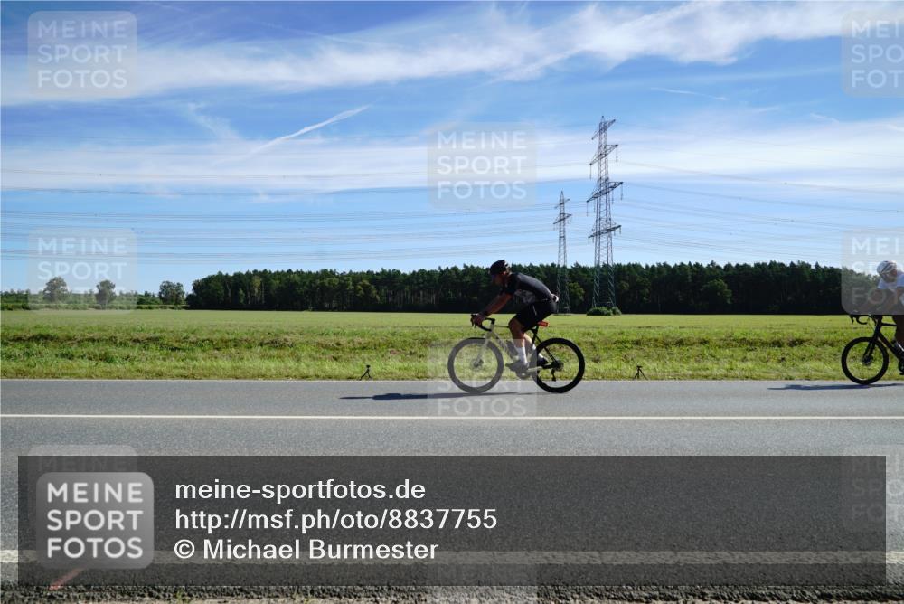 07.09.2025 - 19. Norderstedt Triathlon Michael Burmester http://msf.ph/oto/8837755 07.09.2025 12:03:38 Radfahren  meine-sportfotos.de