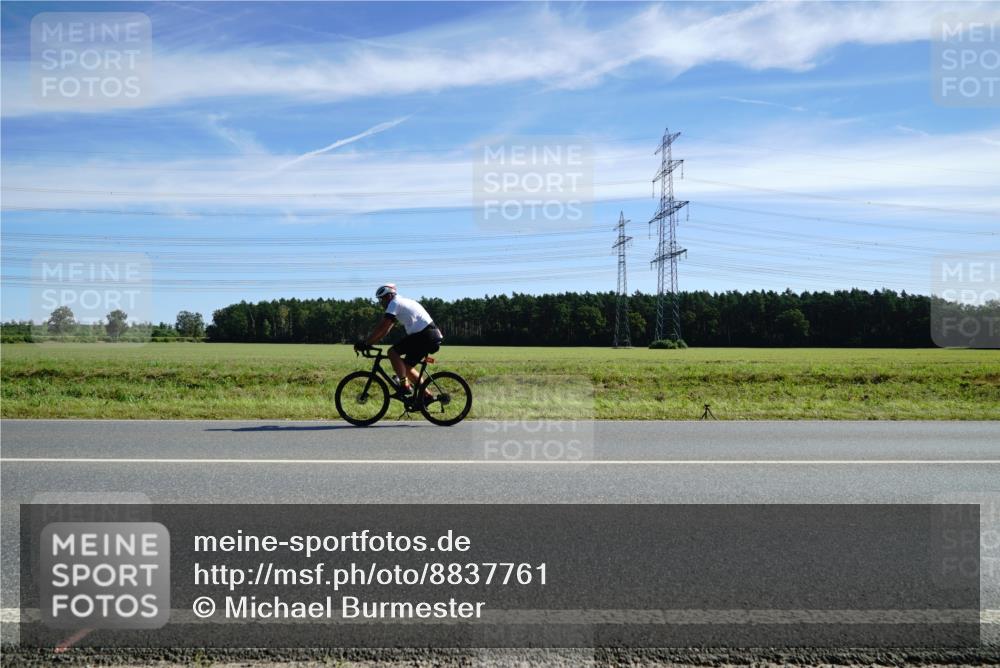 07.09.2025 - 19. Norderstedt Triathlon Michael Burmester http://msf.ph/oto/8837761 07.09.2025 12:03:39 Radfahren  meine-sportfotos.de