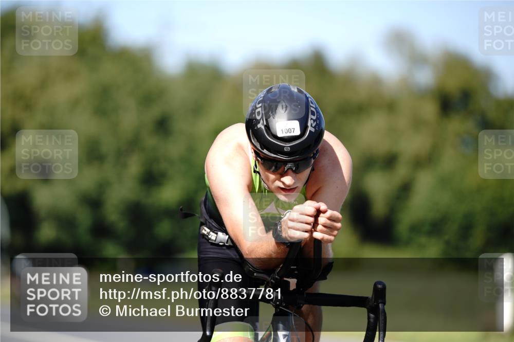 07.09.2025 - 19. Norderstedt Triathlon Michael Burmester http://msf.ph/oto/8837781 07.09.2025 14:21:00 Radfahren 991, 1007 meine-sportfotos.de