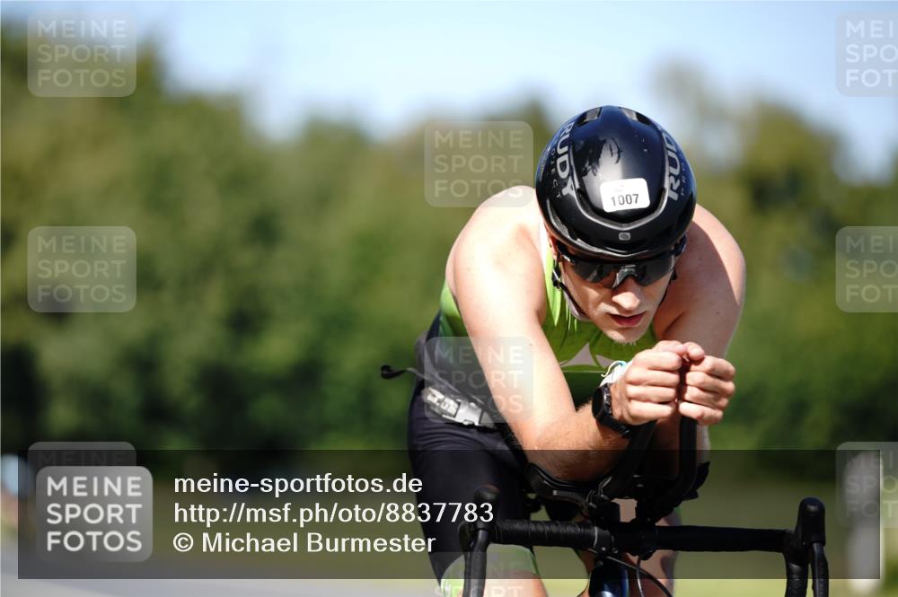 07.09.2025 - 19. Norderstedt Triathlon Michael Burmester http://msf.ph/oto/8837783 07.09.2025 14:21:00 Radfahren 991, 1007 meine-sportfotos.de
