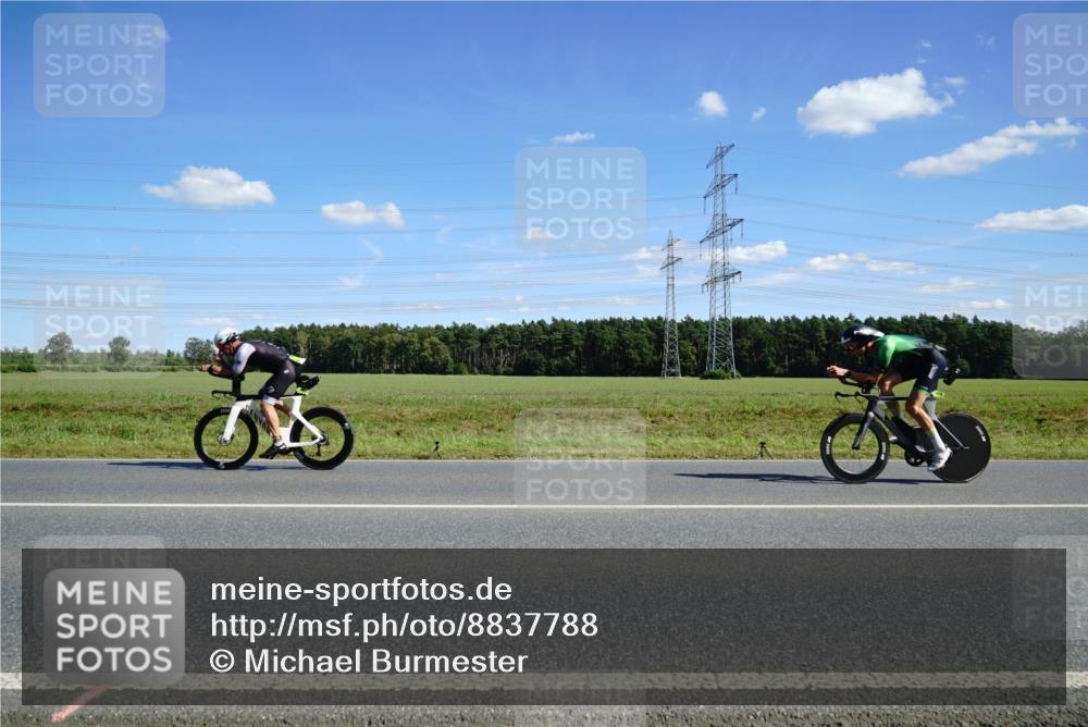 07.09.2025 - 19. Norderstedt Triathlon Michael Burmester http://msf.ph/oto/8837788 07.09.2025 14:12:10 Radfahren 1029 meine-sportfotos.de