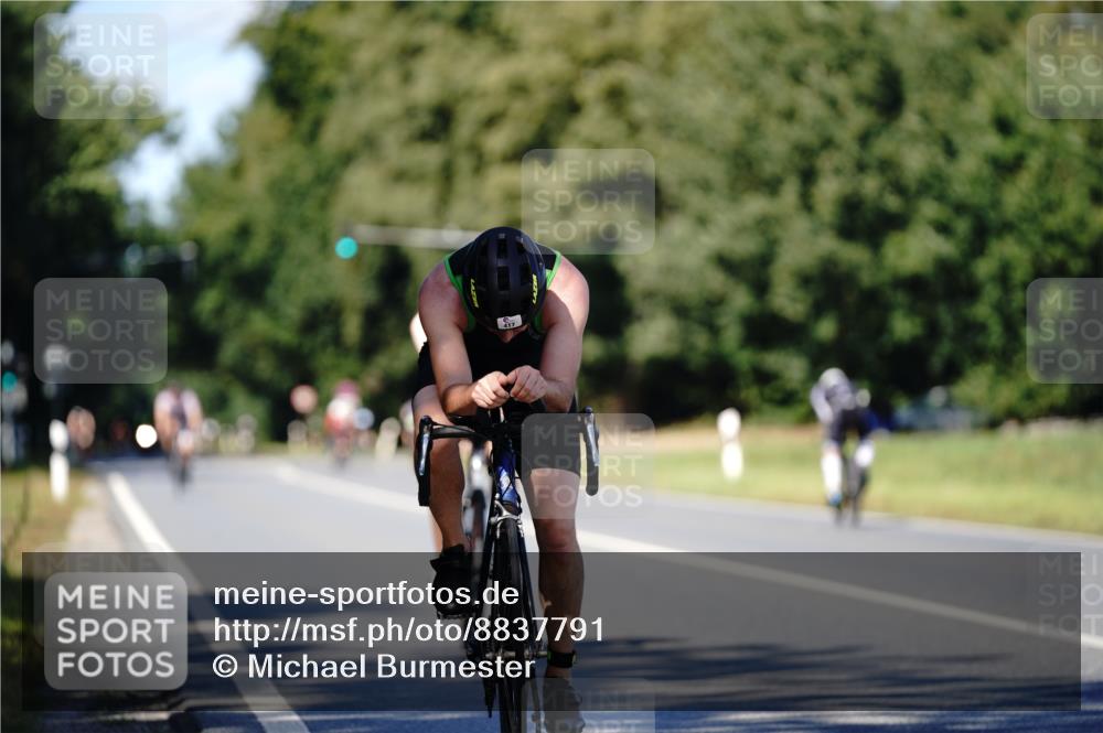 07.09.2025 - 19. Norderstedt Triathlon Michael Burmester http://msf.ph/oto/8837791 07.09.2025 14:21:40 Radfahren 417, 999, 1003 meine-sportfotos.de