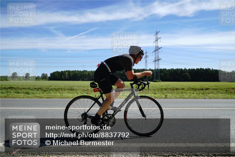 07.09.2025 - 19. Norderstedt Triathlon Michael Burmester http://msf.ph/oto/8837792 07.09.2025 12:03:51 Radfahren 149, 859, 1319 meine-sportfotos.de