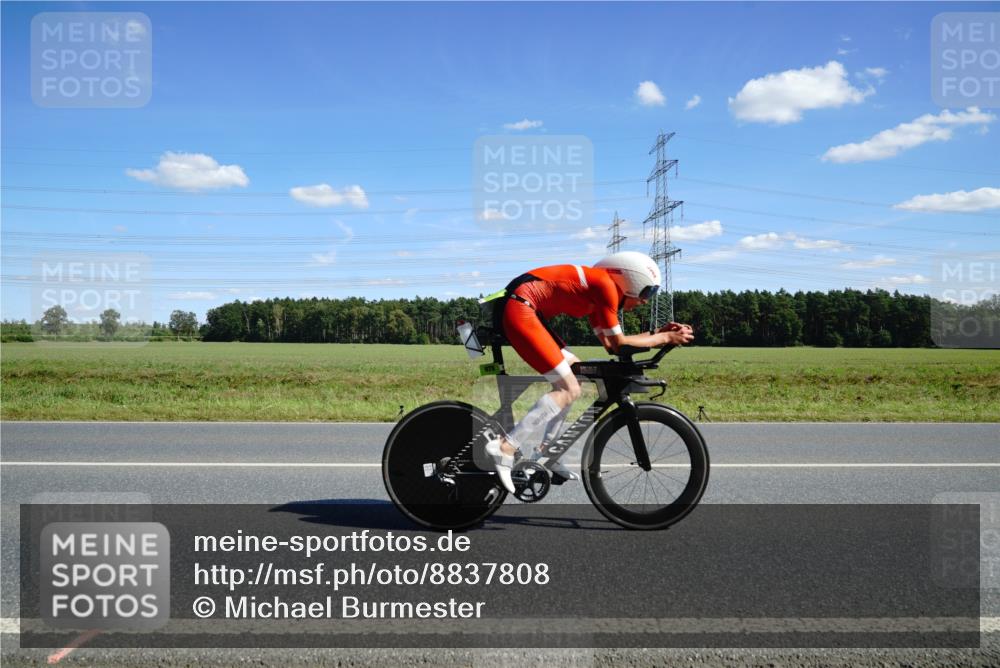 07.09.2025 - 19. Norderstedt Triathlon Michael Burmester http://msf.ph/oto/8837808 07.09.2025 14:12:17 Radfahren 880, 975, 983, 1028 meine-sportfotos.de