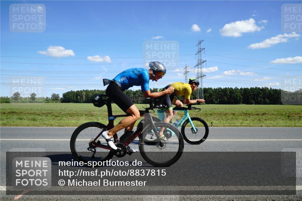 07.09.2025 - 19. Norderstedt Triathlon Michael Burmester http://msf.ph/oto/8837815 07.09.2025 14:12:19 Radfahren 880, 975, 1028 meine-sportfotos.de