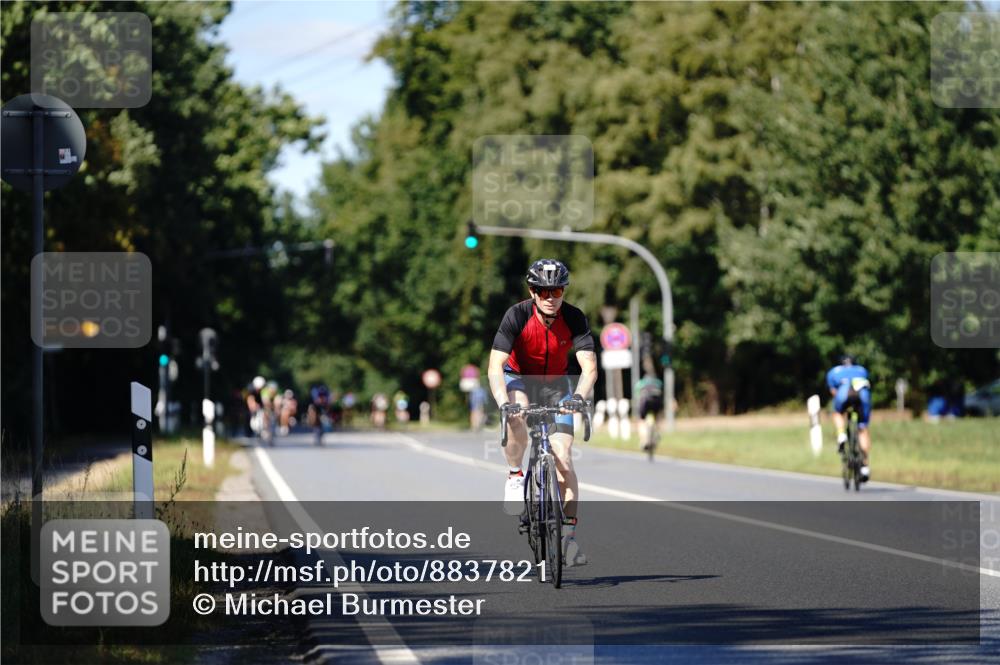 07.09.2025 - 19. Norderstedt Triathlon Michael Burmester http://msf.ph/oto/8837821 07.09.2025 14:22:18 Radfahren 374 meine-sportfotos.de
