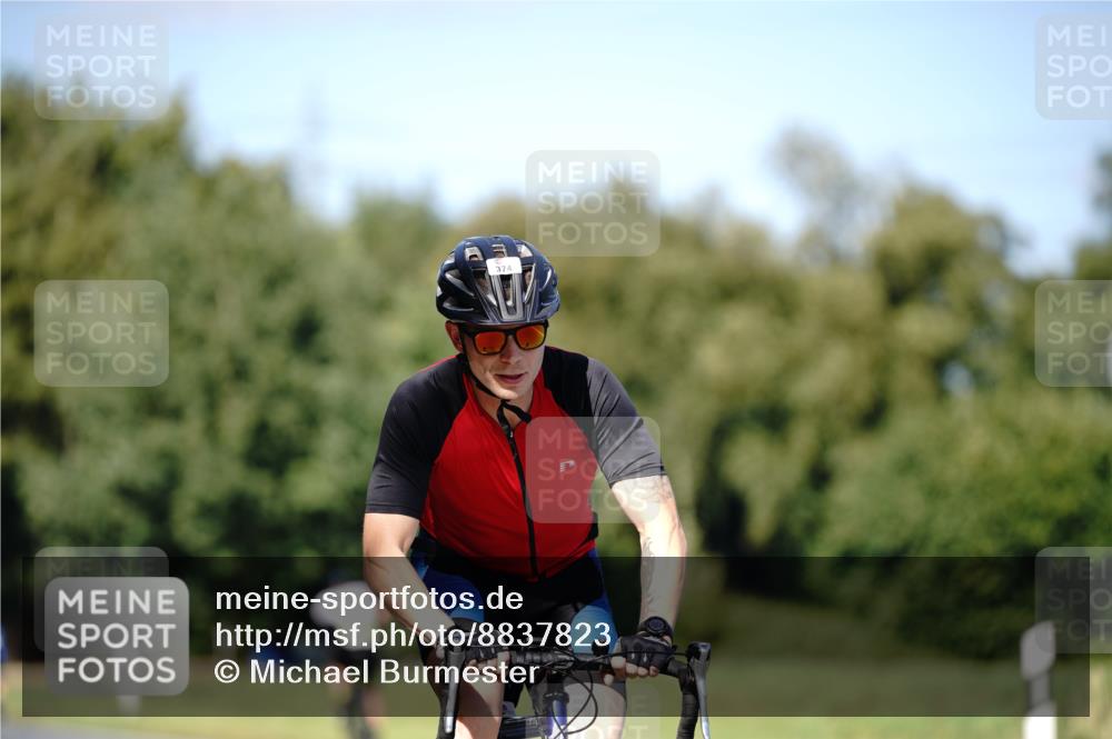 07.09.2025 - 19. Norderstedt Triathlon Michael Burmester http://msf.ph/oto/8837823 07.09.2025 14:22:20 Radfahren 374 meine-sportfotos.de