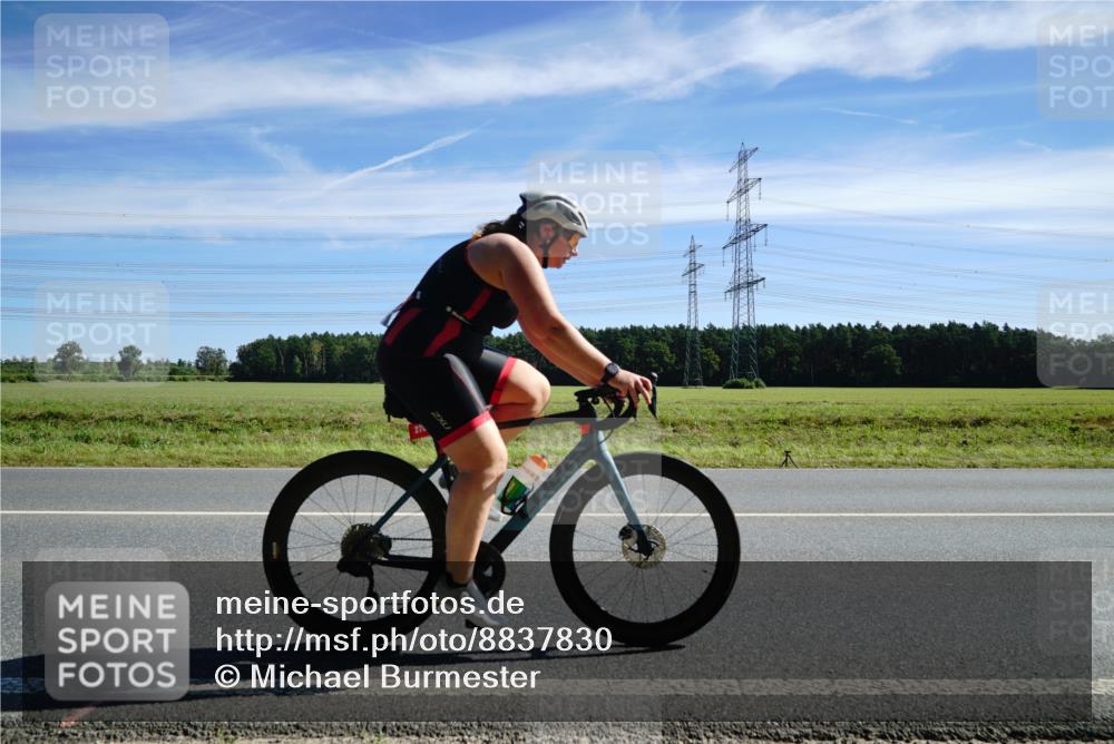 07.09.2025 - 19. Norderstedt Triathlon Michael Burmester http://msf.ph/oto/8837830 07.09.2025 12:04:06 Radfahren 278, 791, 1369 meine-sportfotos.de